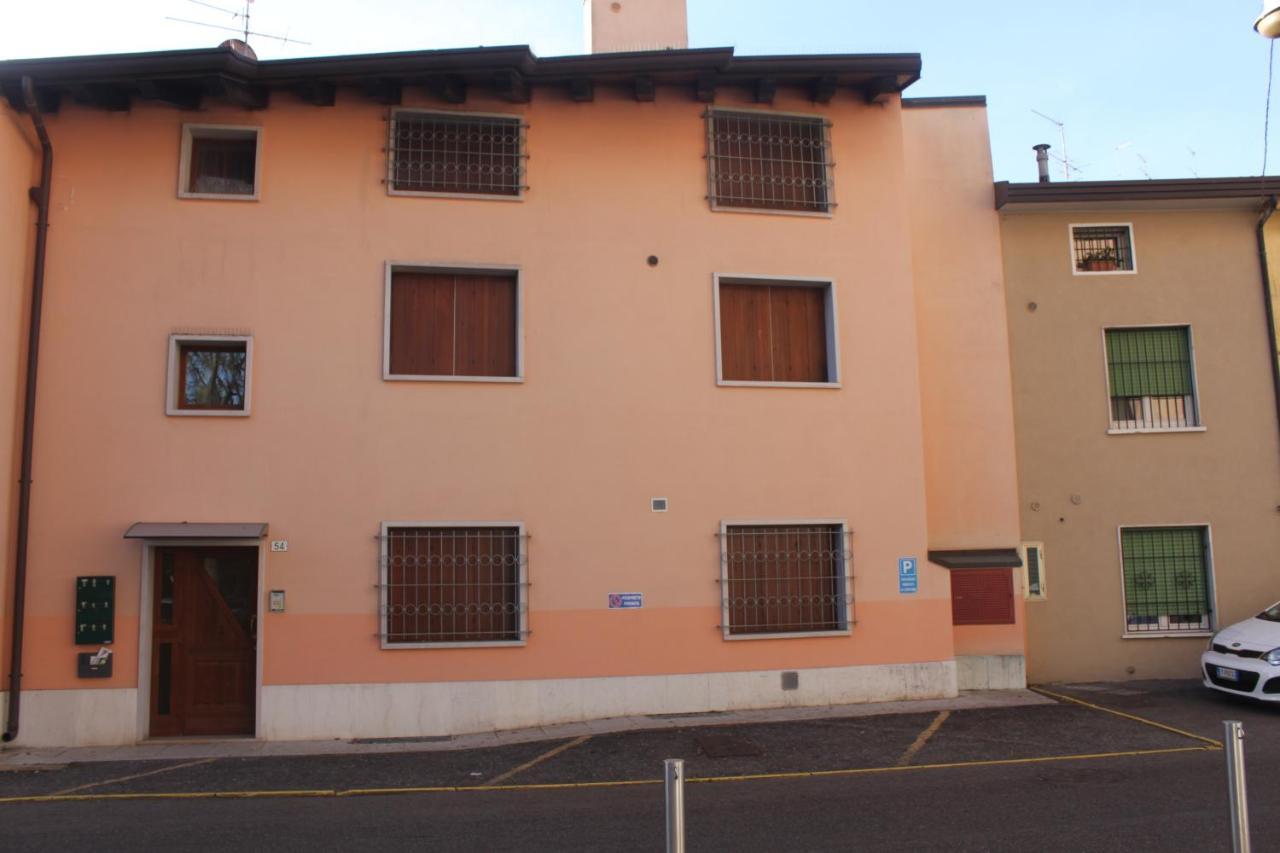 Сasa de vacaciones Richi Rent 01
